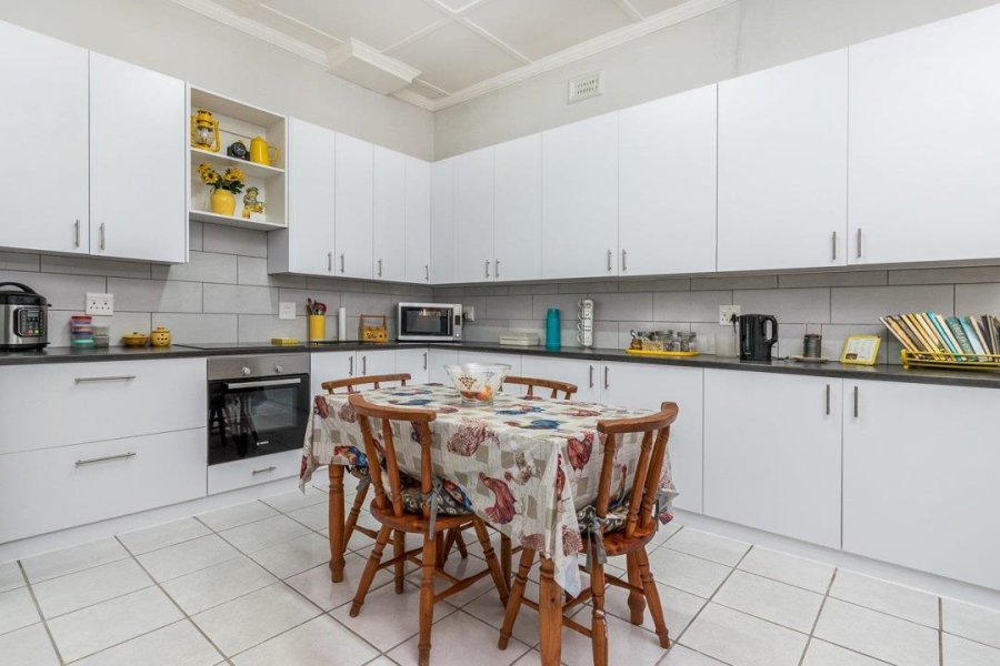 2 Bedroom Property for Sale in Goodwood Estate Western Cape